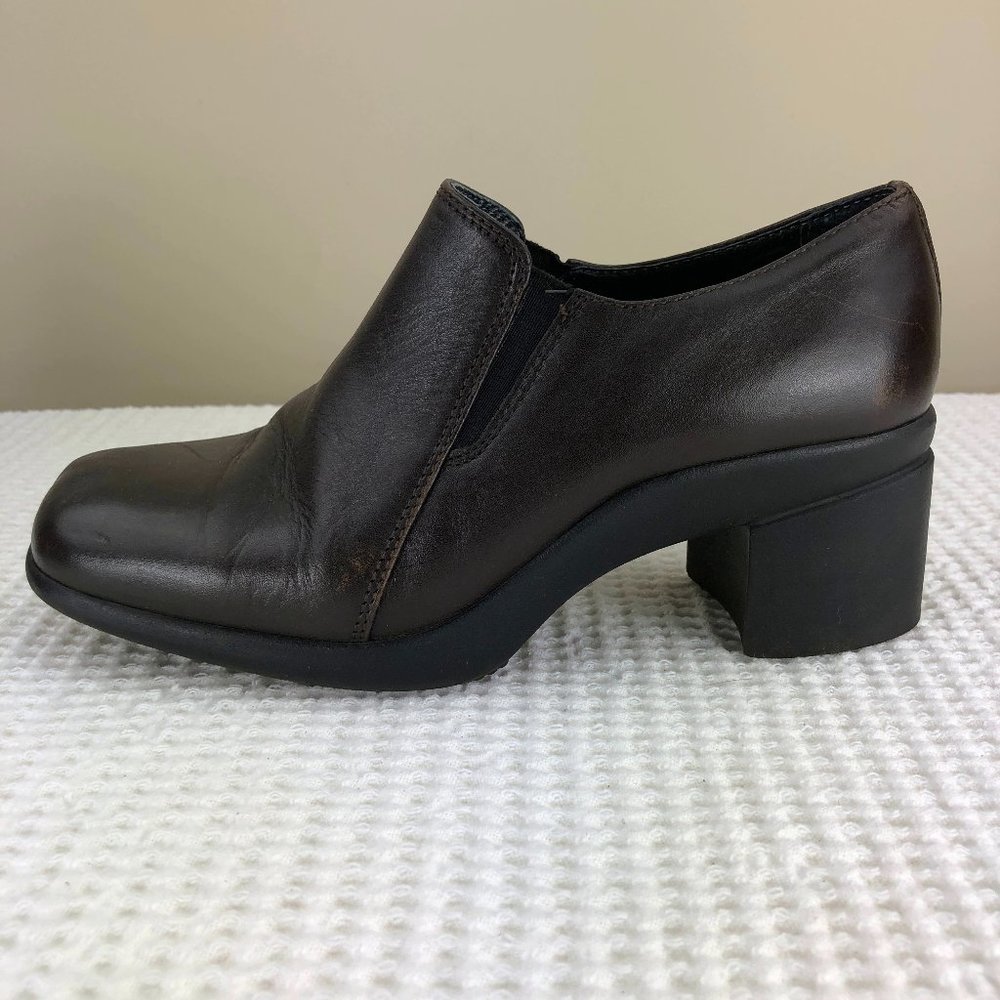 PORTANIA dark brown slip on shoe w/ heels - SZ 7